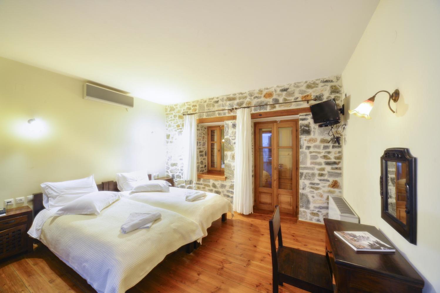 Eos - Authentic Experience Hotel Skiti Bilik gambar